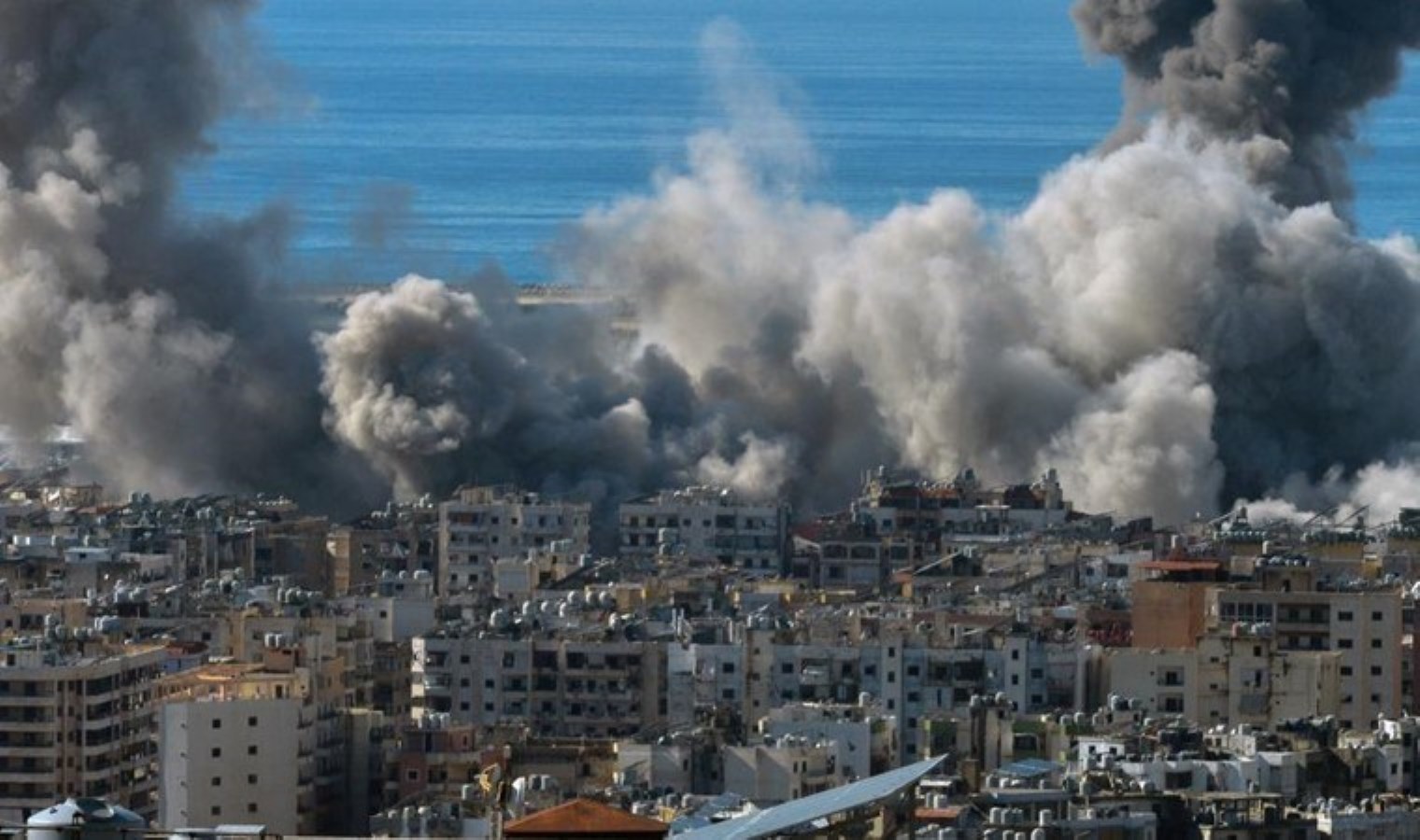 İsrail’den Beyrut’a hava saldırısı! 3 kişi öldü, onlarca yaralı