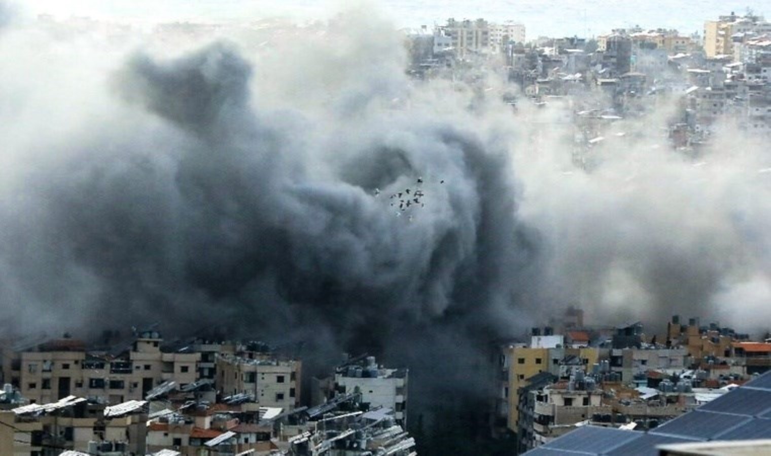 İsrail’den Beyrut’a peş peşe hava saldırısı