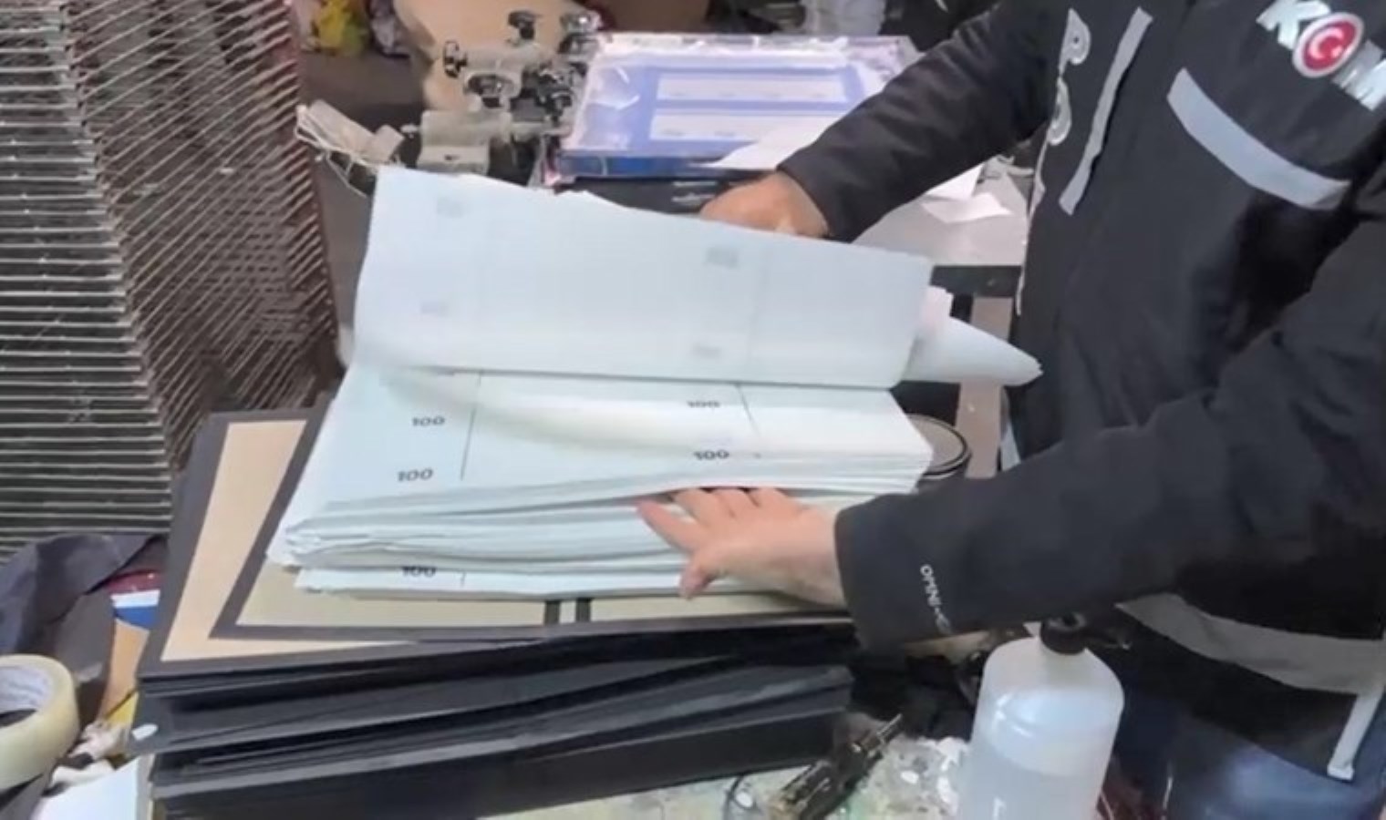 İstanbul’da operasyon… 3 milyon 600 bin sahte Euro ele geçirildi