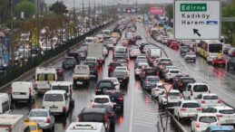 İstanbul’da ‘sağanak’ etkisi: Haftanın ilk iş gününde trafik durma noktasına geldi! Yoğunluk yüzde 80’e dayandı…