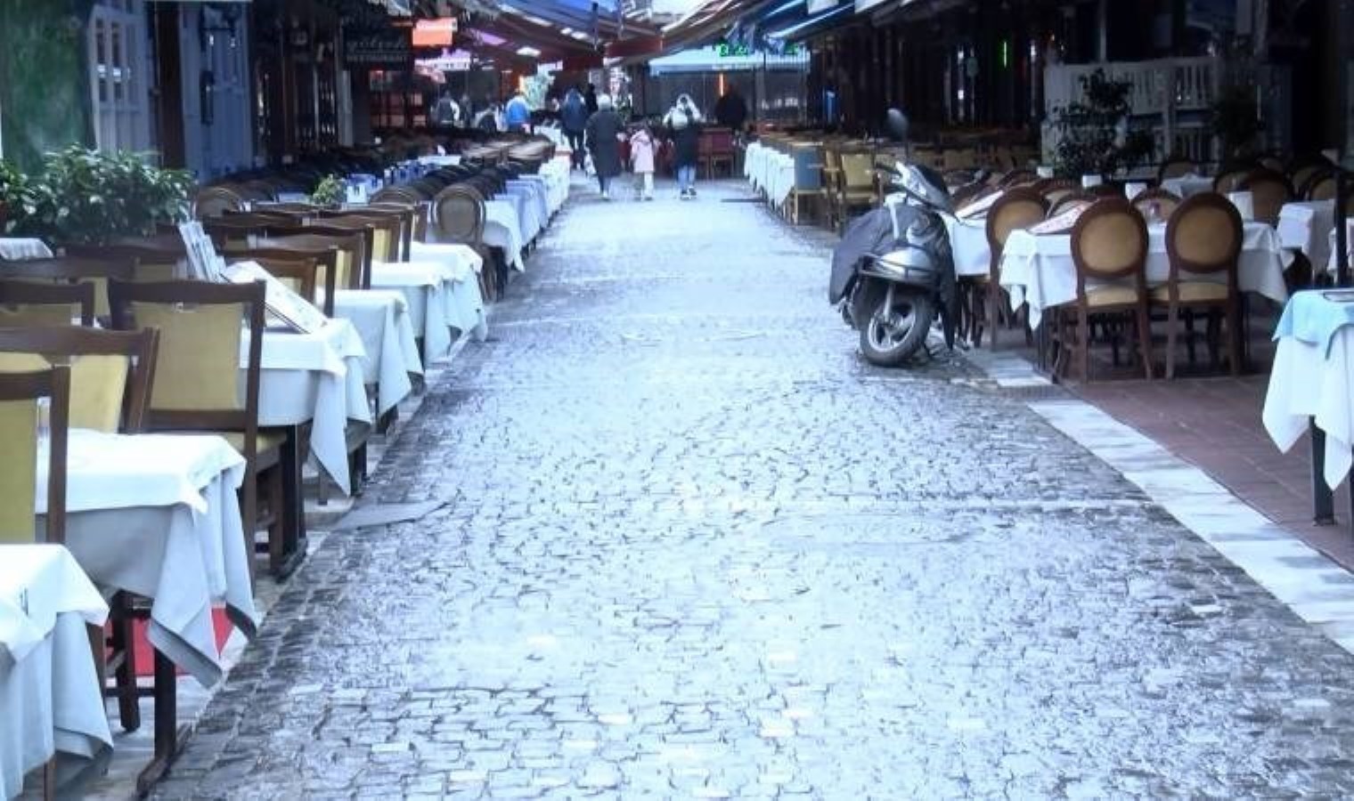 Kumkapı’da istek şarkı cinayeti… Tetikçi gönderip, restoranı kurşunlattılar