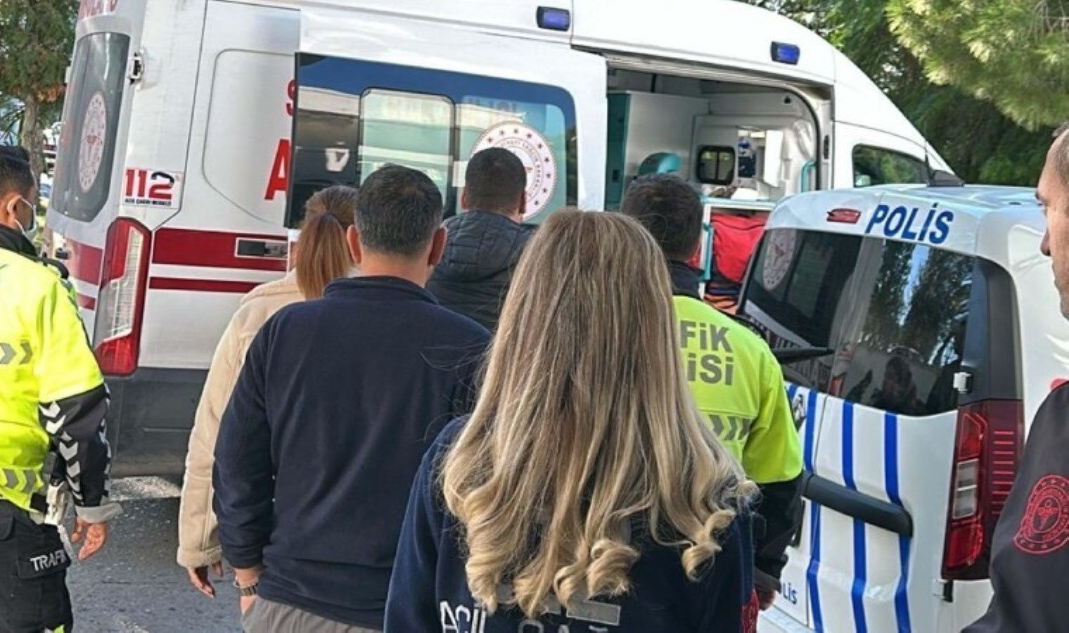 Lise bahçesinde bıçaklı kavga:  3’ü öğrenci, 5 kişi yaralandı!