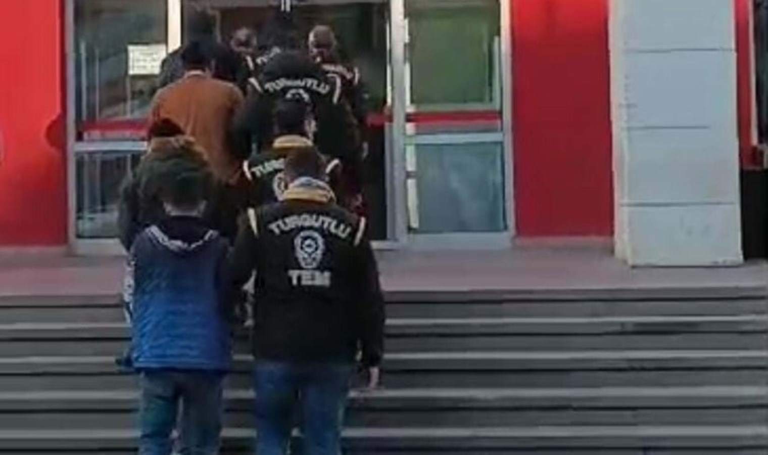 Manisa’da terör örgütü operasyonu: 1 tutuklama