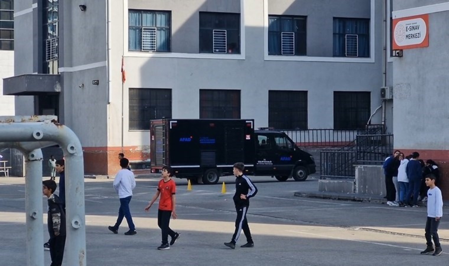 Okulda cıva paniği: Ekipler harekete geçti!