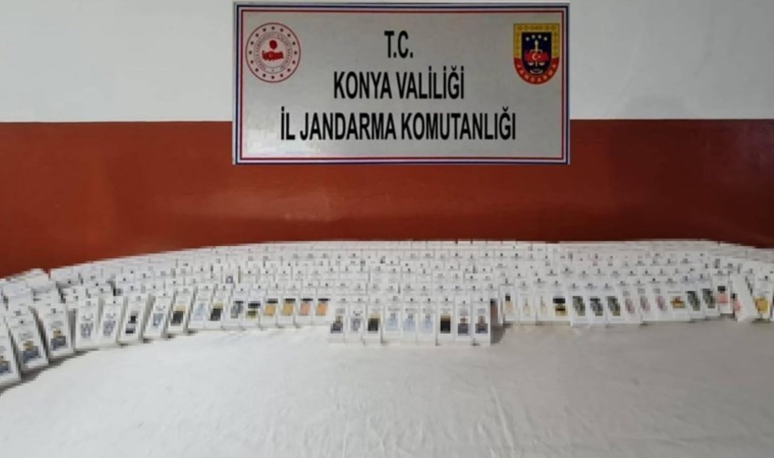 Sadece 2 kolide 1 milyon 250 bin lira… Konya’da ‘kaçak parfüm’ operasyonu!