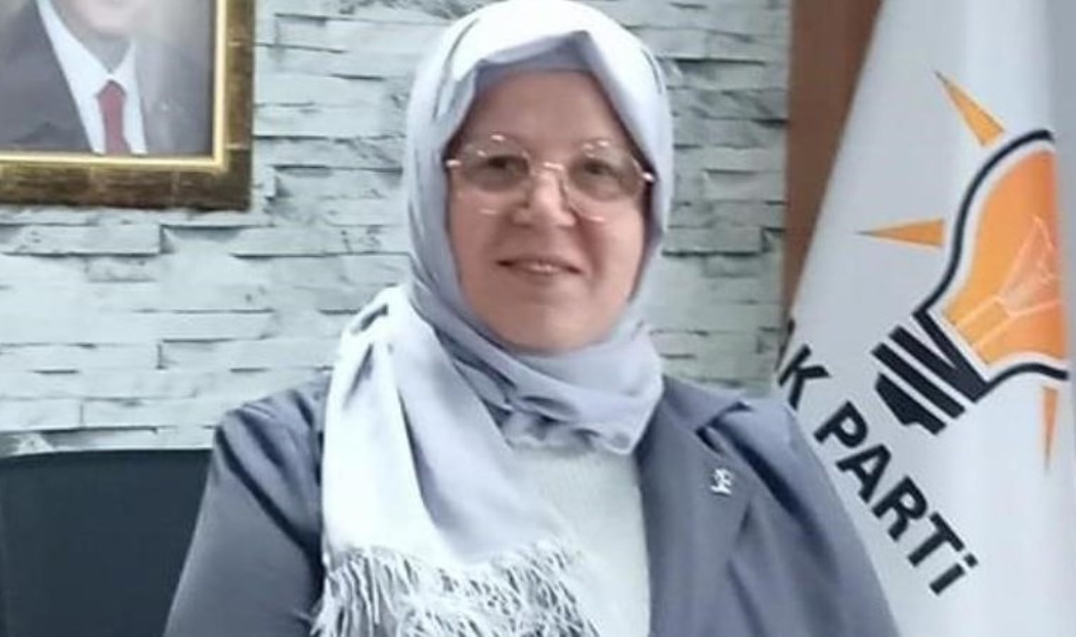 Sakarya’da korkunç kaza: AKP üyesi kadın TIR’ın altına kaldı, hastanede hayatını kaybetti