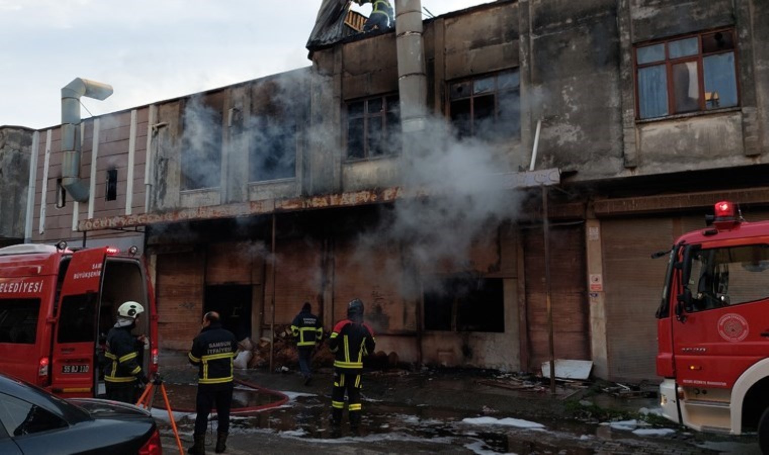 Samsun’da mobilya imalathanesinde yangın paniği! Büyük çapta maddi zarar…