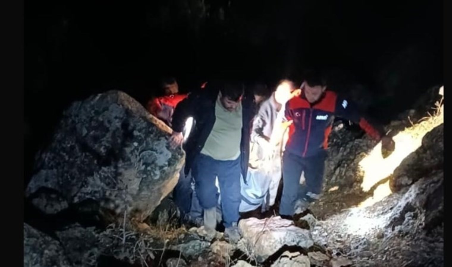 Siirt’te feci kaza… Öğretmen öldü, 2 kişi yaralandı!