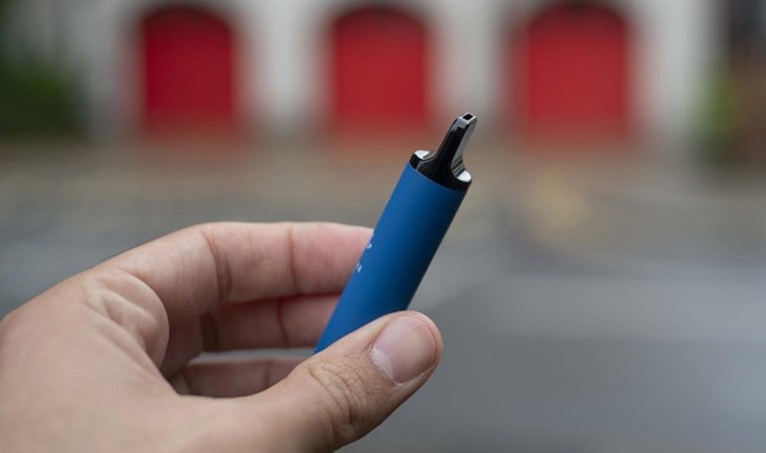 Sivas’ta ele geçirildi: Tam 55 adet kaçak elektronik sigara…