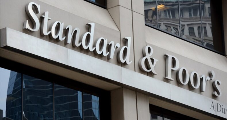 Standard & Poor’s küresel ekonominin gelecek yıl yüzde 3 büyüyeceğini öngördü