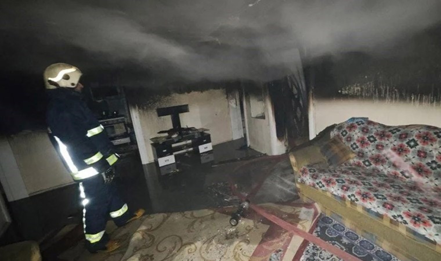 Van’da evde yangın faciası: Dumandan zehirlenen 1 kişi öldü