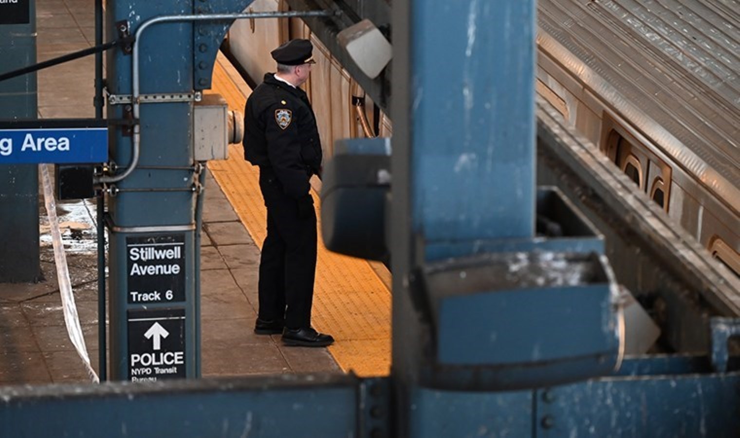 ABD’de korkunç olay: Metroda uyuyan kadın ateşe verildi!