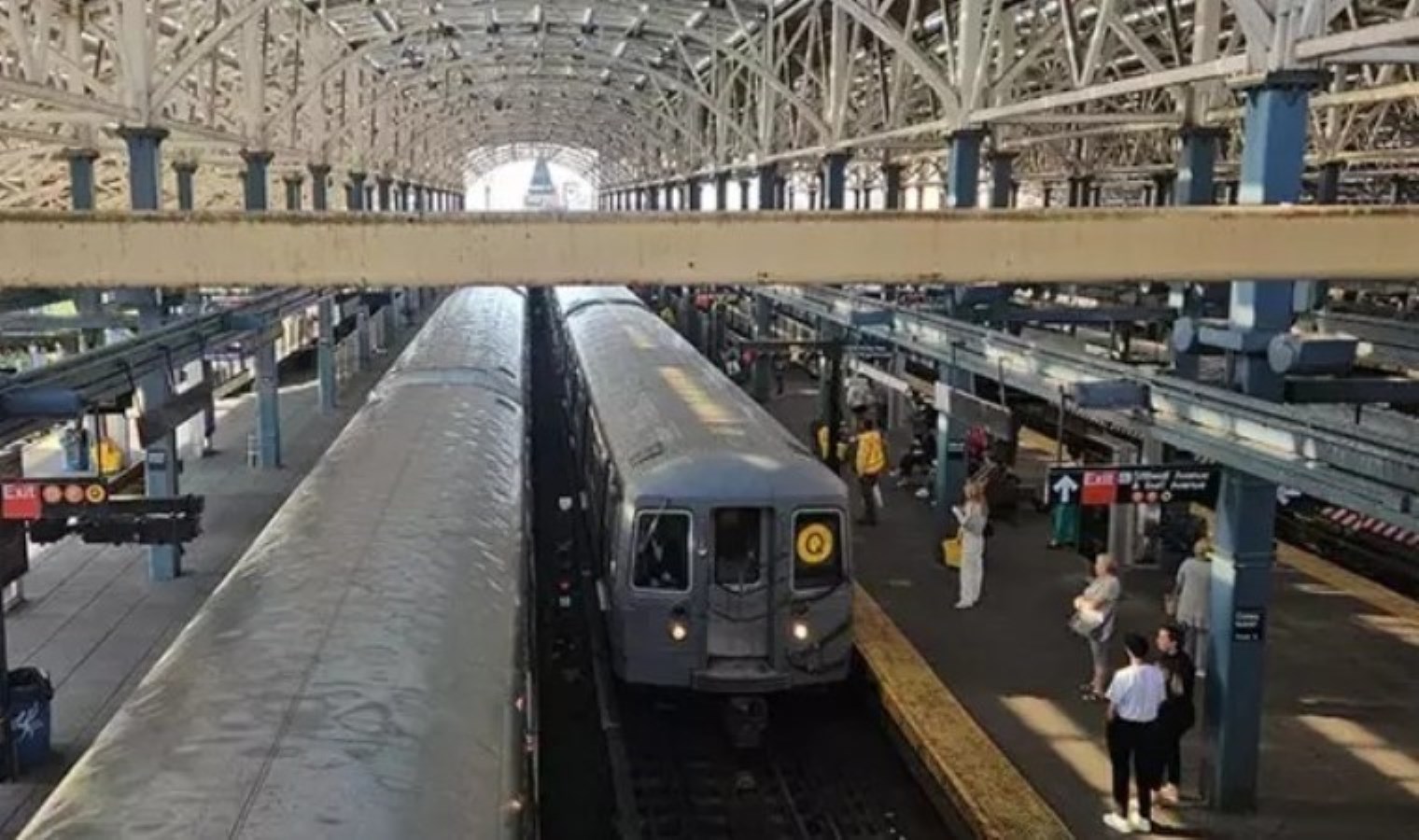 ABD’de metroda yakılarak öldürülen kadının kimliği açıklandı