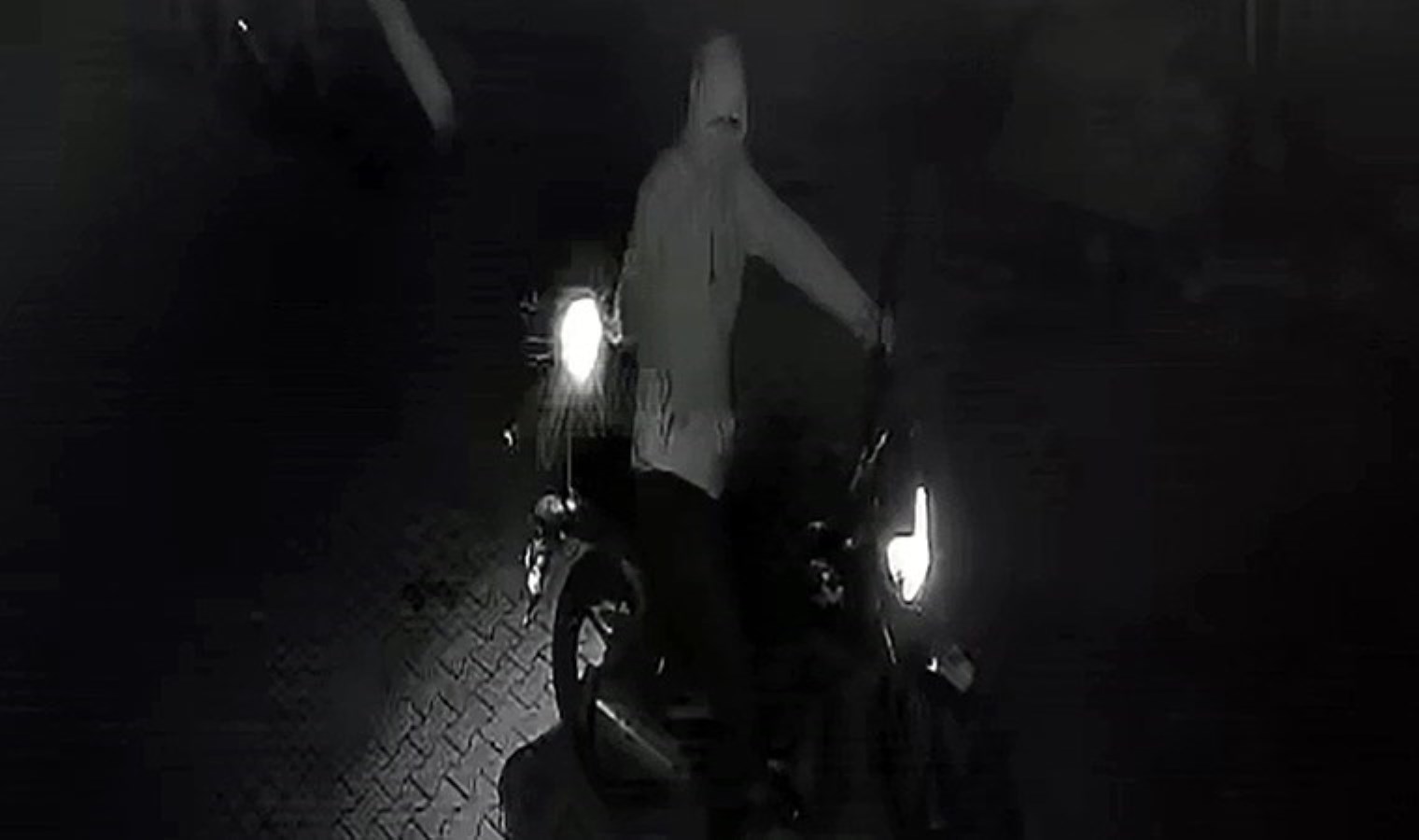 Adana’da dehşet… Esnafı ‘haraçla’ tehdit etti: İş yerine ateş açtı!