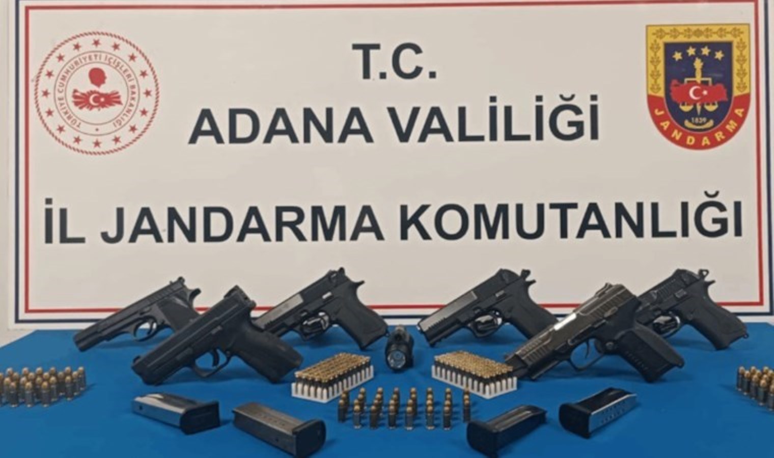 Adana’da operasyon: İki araçtan 6 ruhsatsız tabanca çıktı
