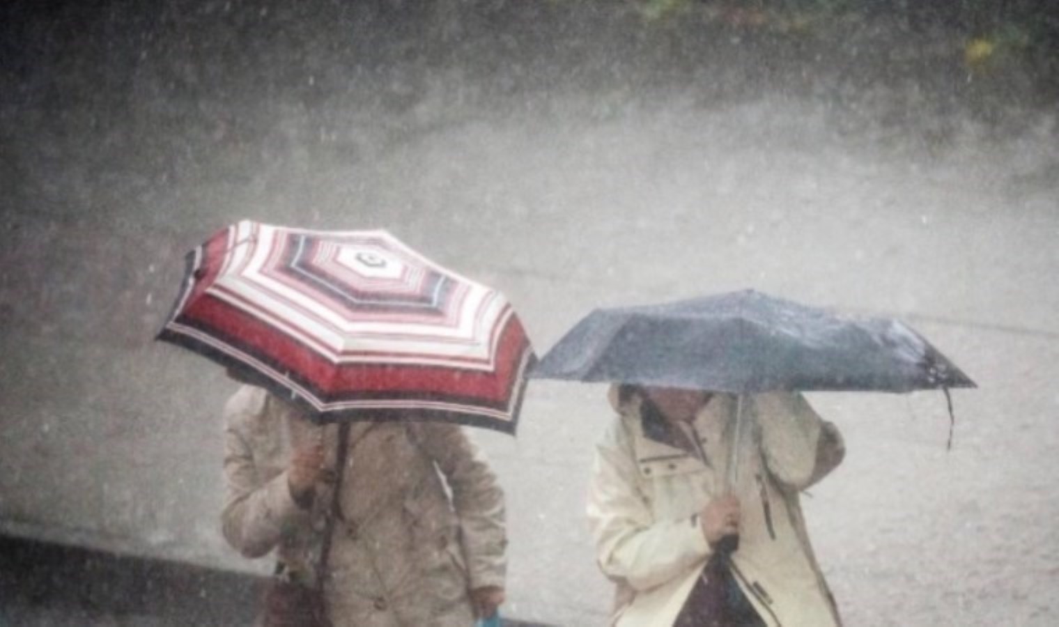 AKOM saat verdi… İstanbul için ‘kuvvetli yağış’ ve ‘fırtına’ uyarısı!