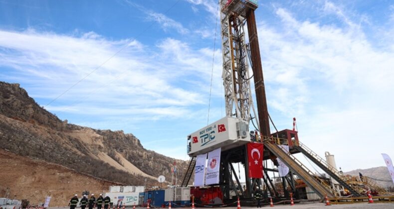 Alparslan Bayraktar, Gabar’da petrol keşfinin yıl dönümünü kutladı