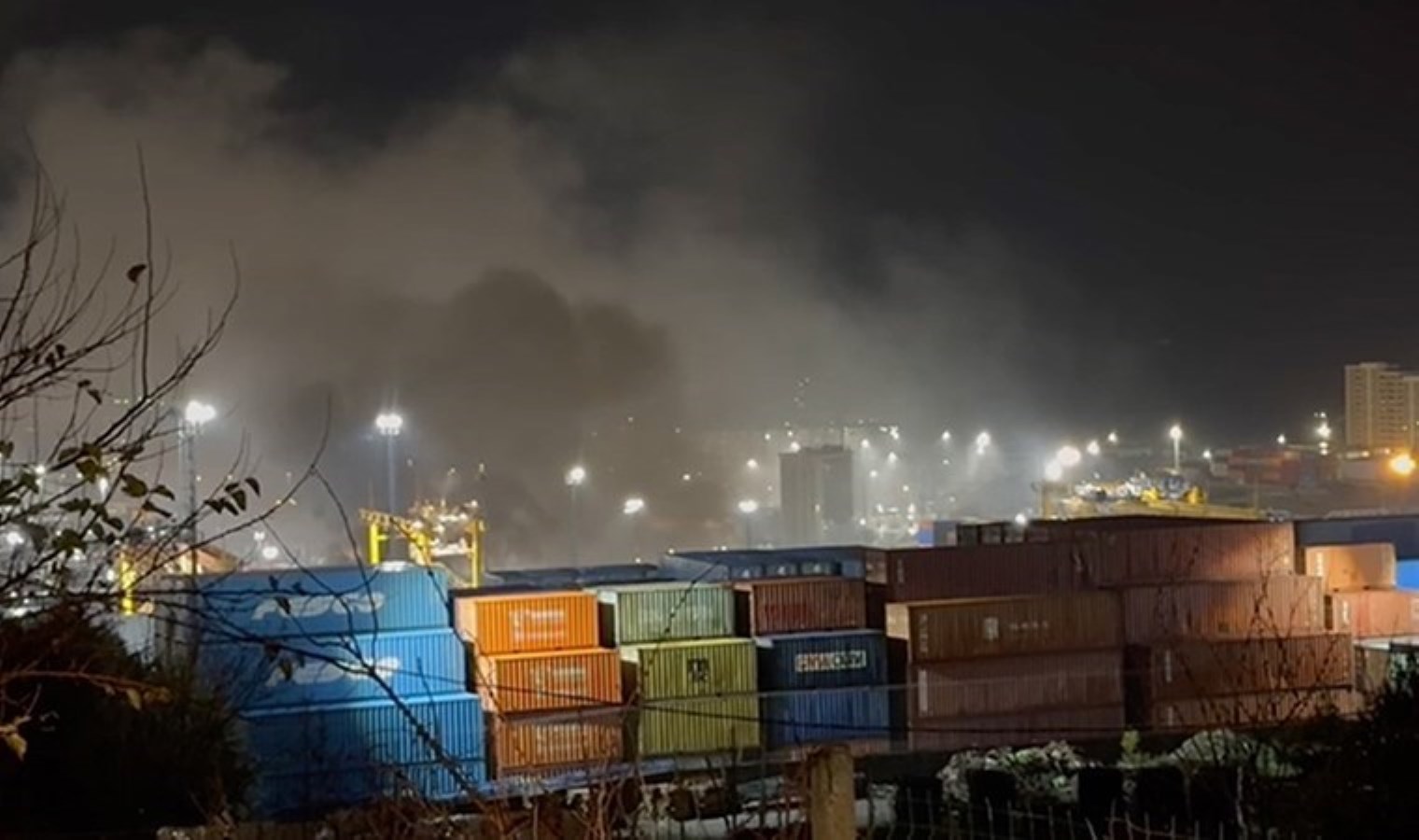 Ambarlı Limanı’nda korkutan yangın