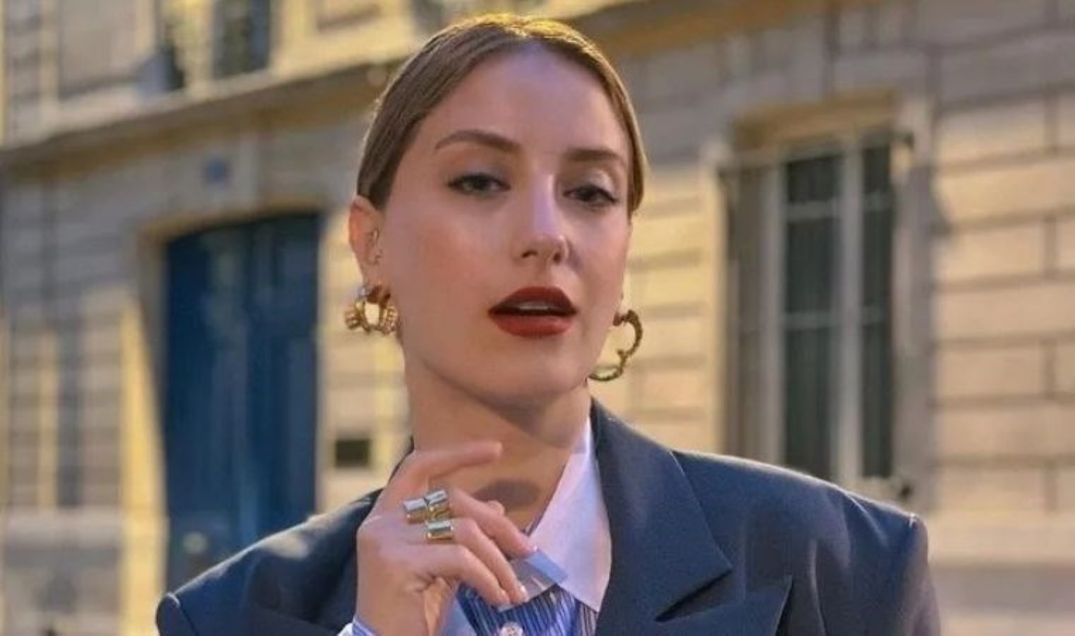 Ameliyat olan Hazal Kaya’dan yeni paylaşım: ‘Buradayım be buradayım’