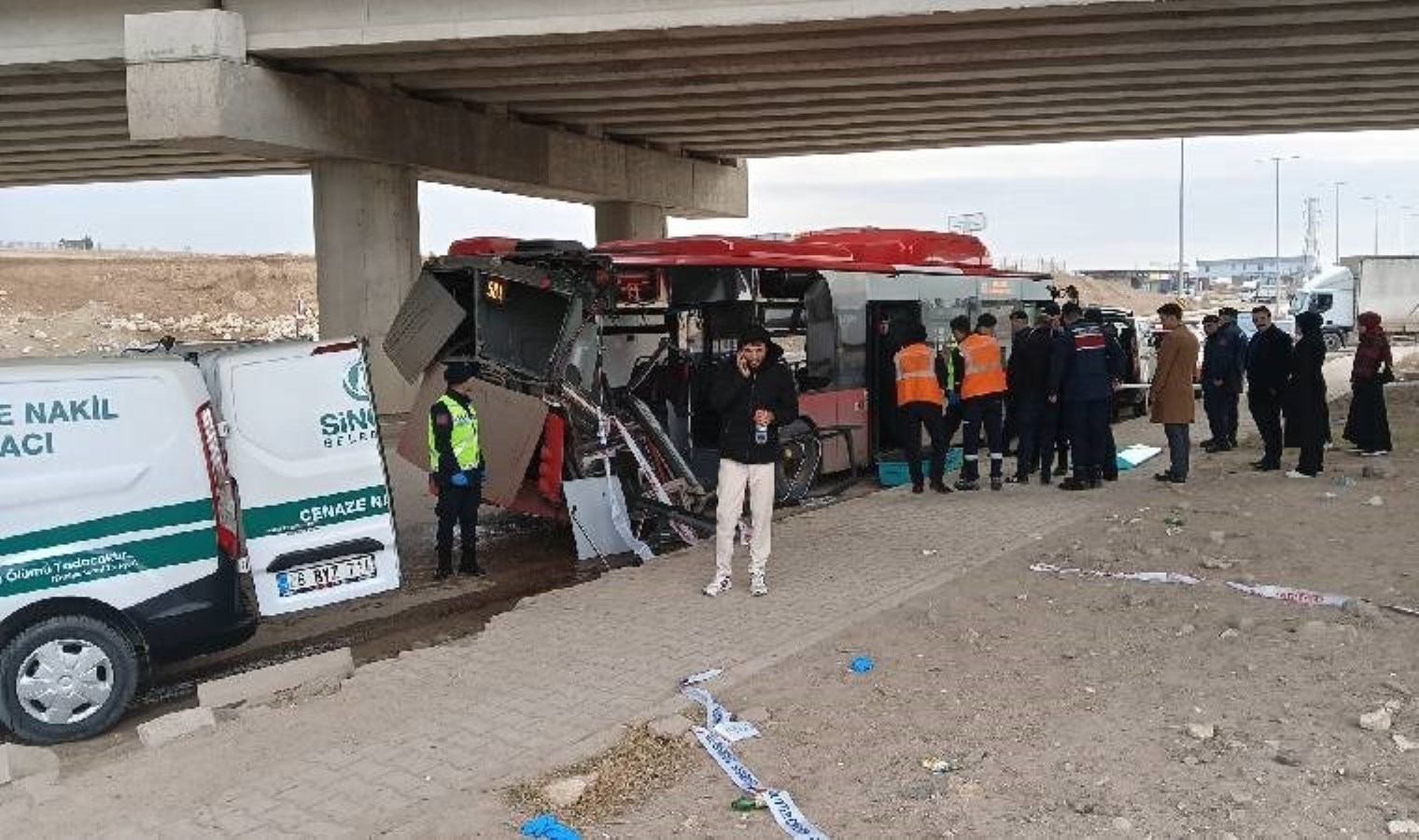 Ankara’da belediye otobüsü TIR’la çarpıştı: Ölü ve yaralı var!
