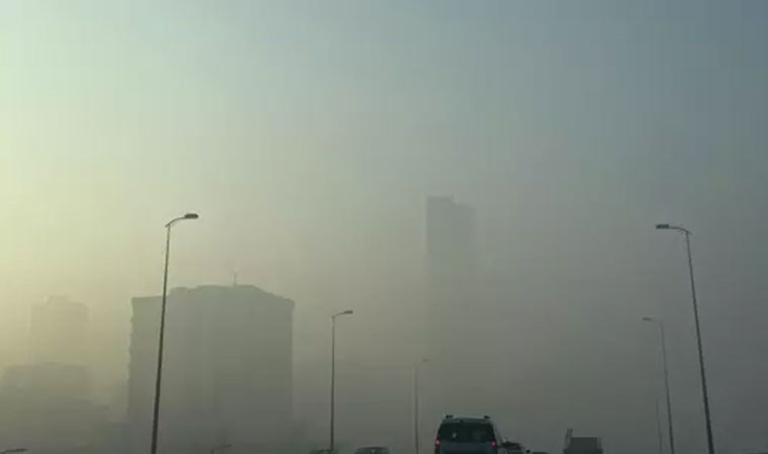 Ankara’da yoğun sis etkisi: Görüş mesafesi 50 metreye düştü