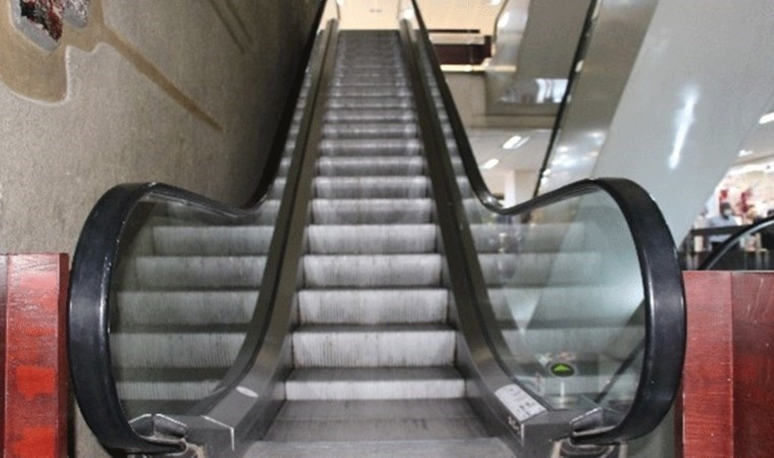 Ankara’da yürüyen merdiven sabotajı: Mansur Yavaş görüntüleri paylaştı!