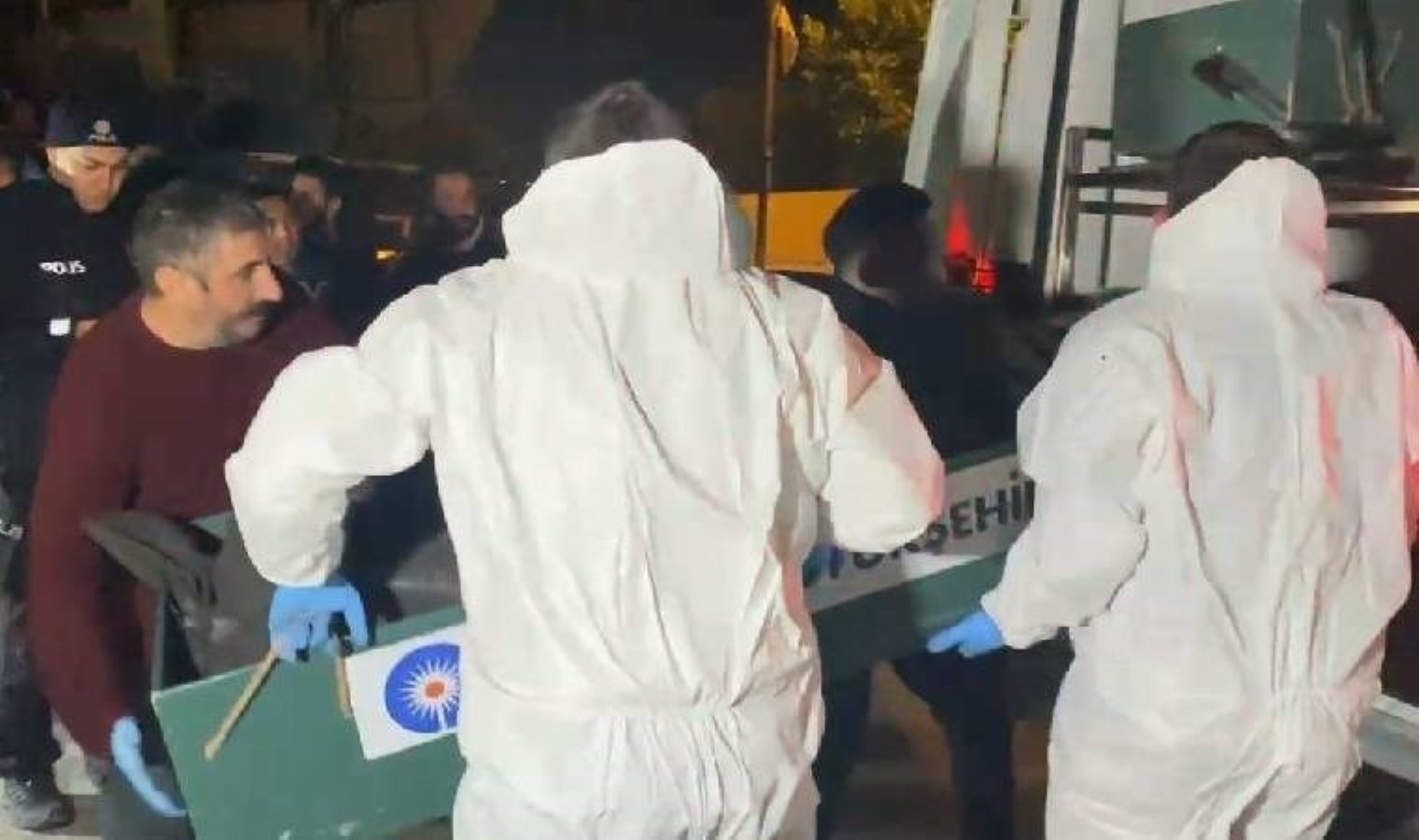 Antalya’da araç boyama atölyesinde yangın: 24 yaşındaki genç hayatını kaybetti!