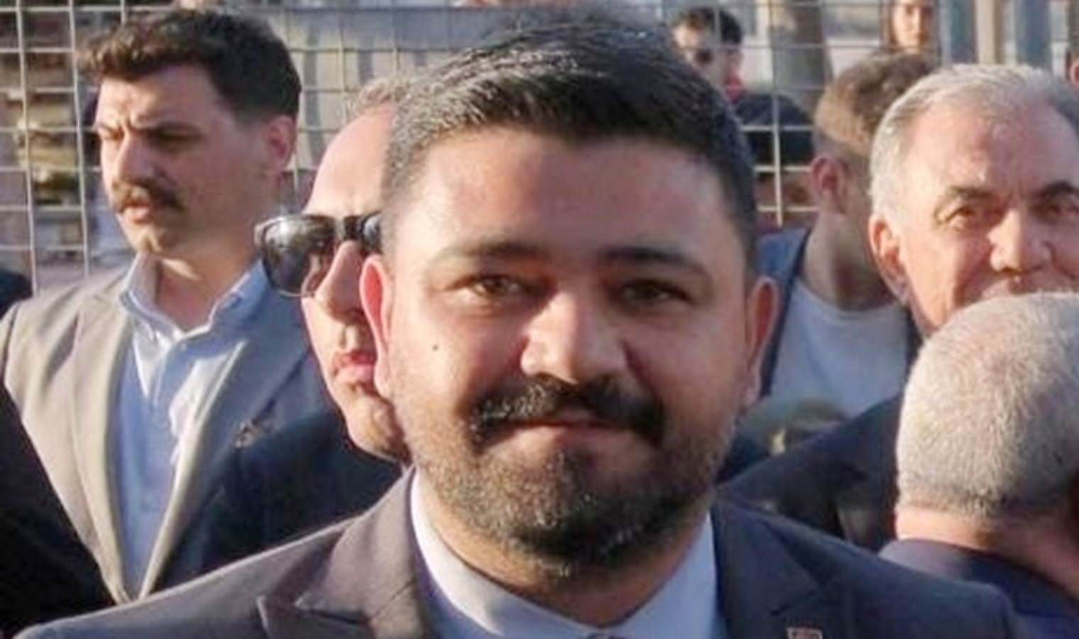 Antalya’da ‘çete’ operasyonu: CHP il yöneticisi tutuklandı