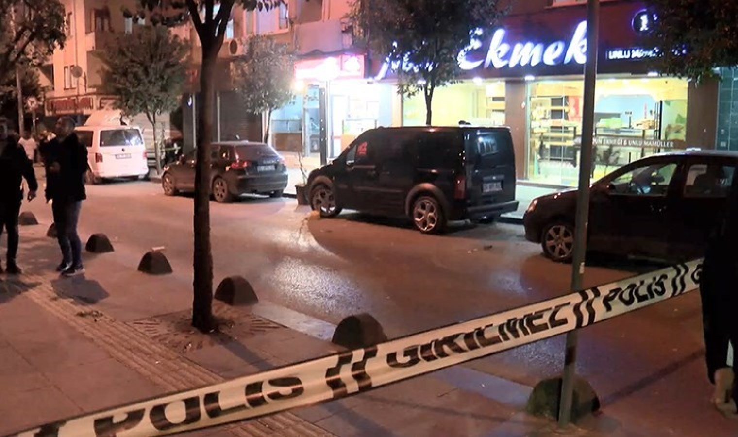 Bağcılar’da fırına silahlı saldırı! Yaralılar var…