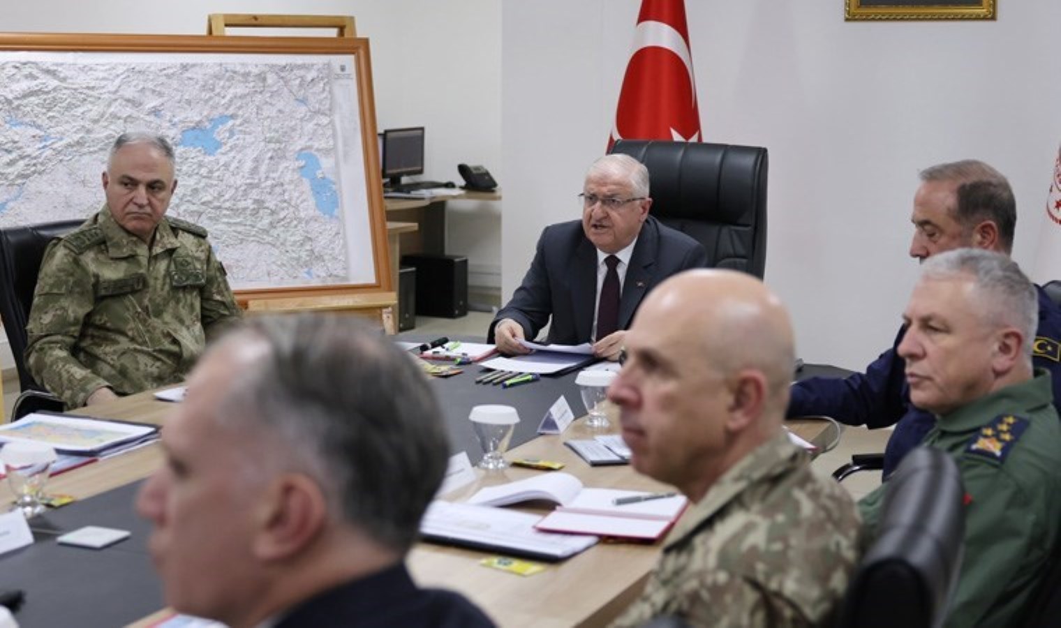 Bakan Güler’den ‘Suriye’ açıklaması: ‘Suriye Milli Ordusu’nun, toprakların tamamını kurtaracağına inanıyoruz’