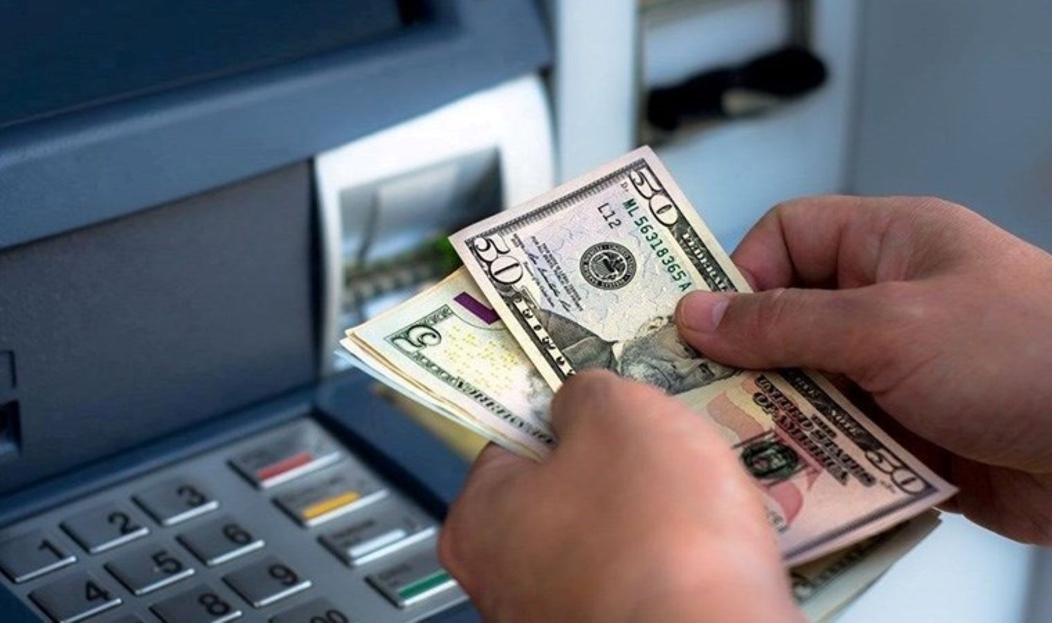 Bankalardan ‘sahte dolar’a tedbir: Bazı banknotların alımı durduruldu