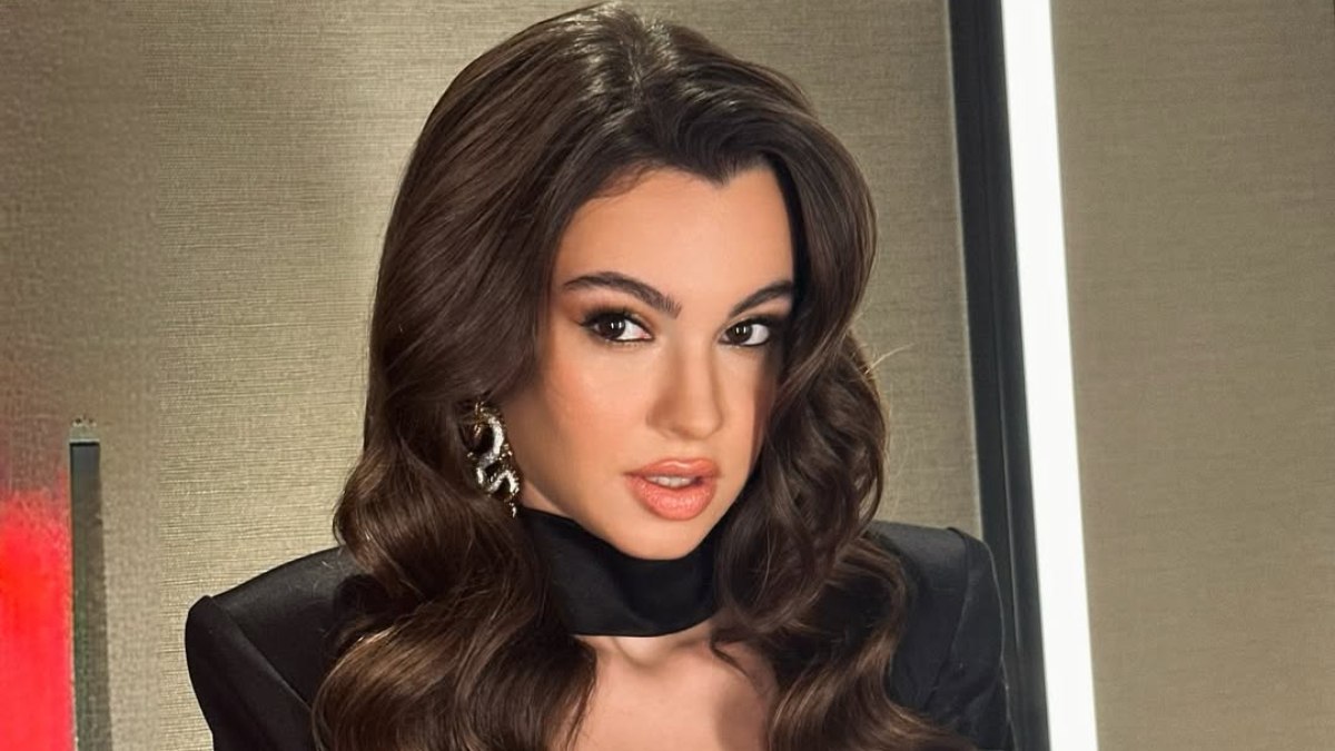 Bir Gece Masalı Canfeza’dan yırtmaçlı pozlar! Takipçilerini mest etti…