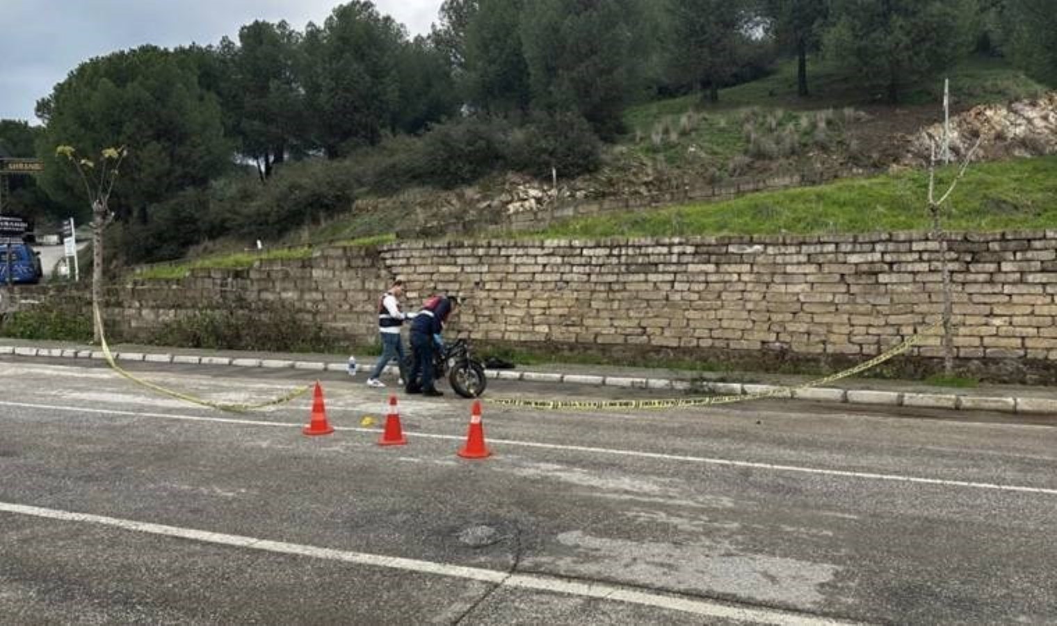 Bisikletiyle istinat duvarından düşen çocuk hayatını kaybetti