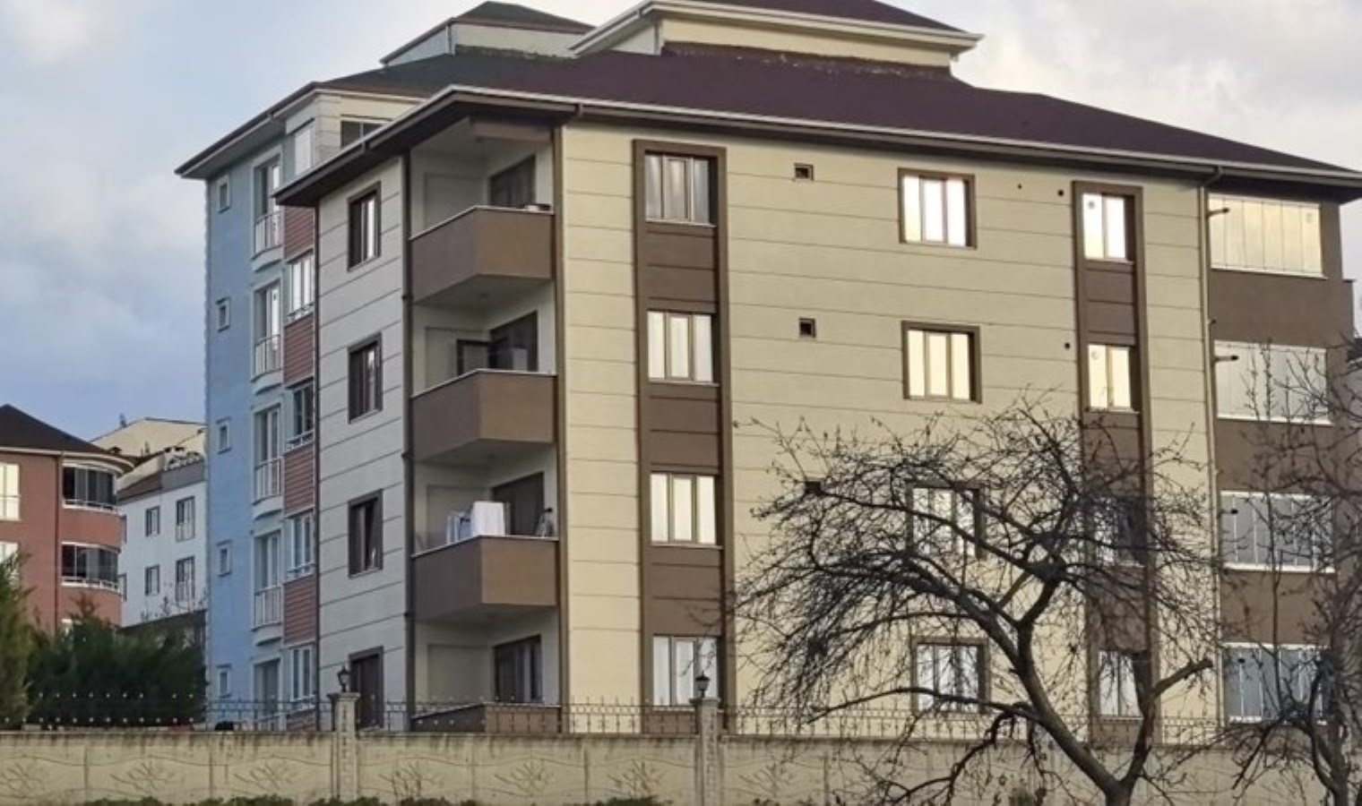 Bursa’da pes dedirten anlar: Anahtarı unuttu, oğlunu iple sarkıttı!