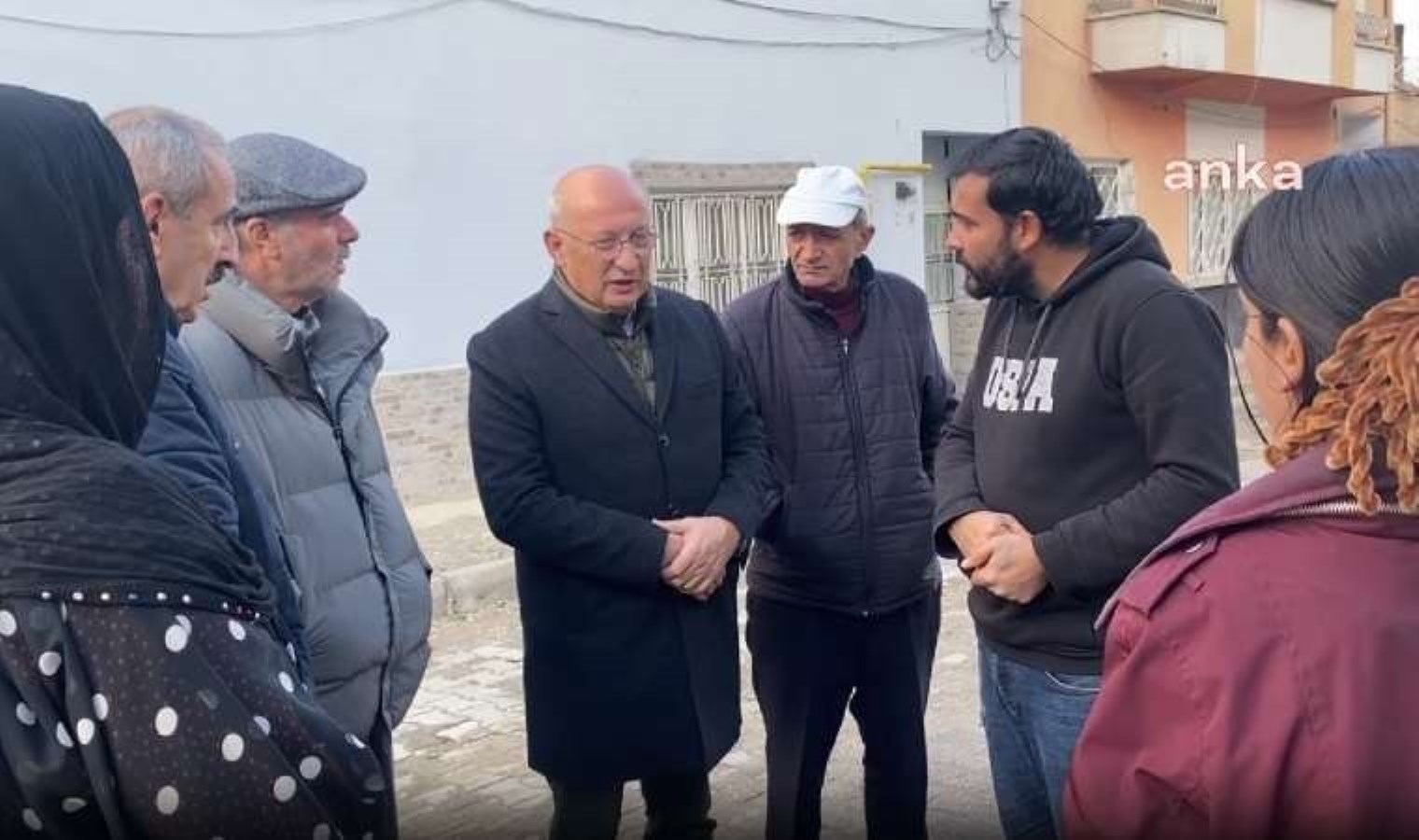 CHP’li Çakırözer: “Suriye’de yaşam alanlarının hızlı şekilde oluşturulması ve dönüşlerin hızlandırılması için bir takvim belirlenmesi gerekiyor”