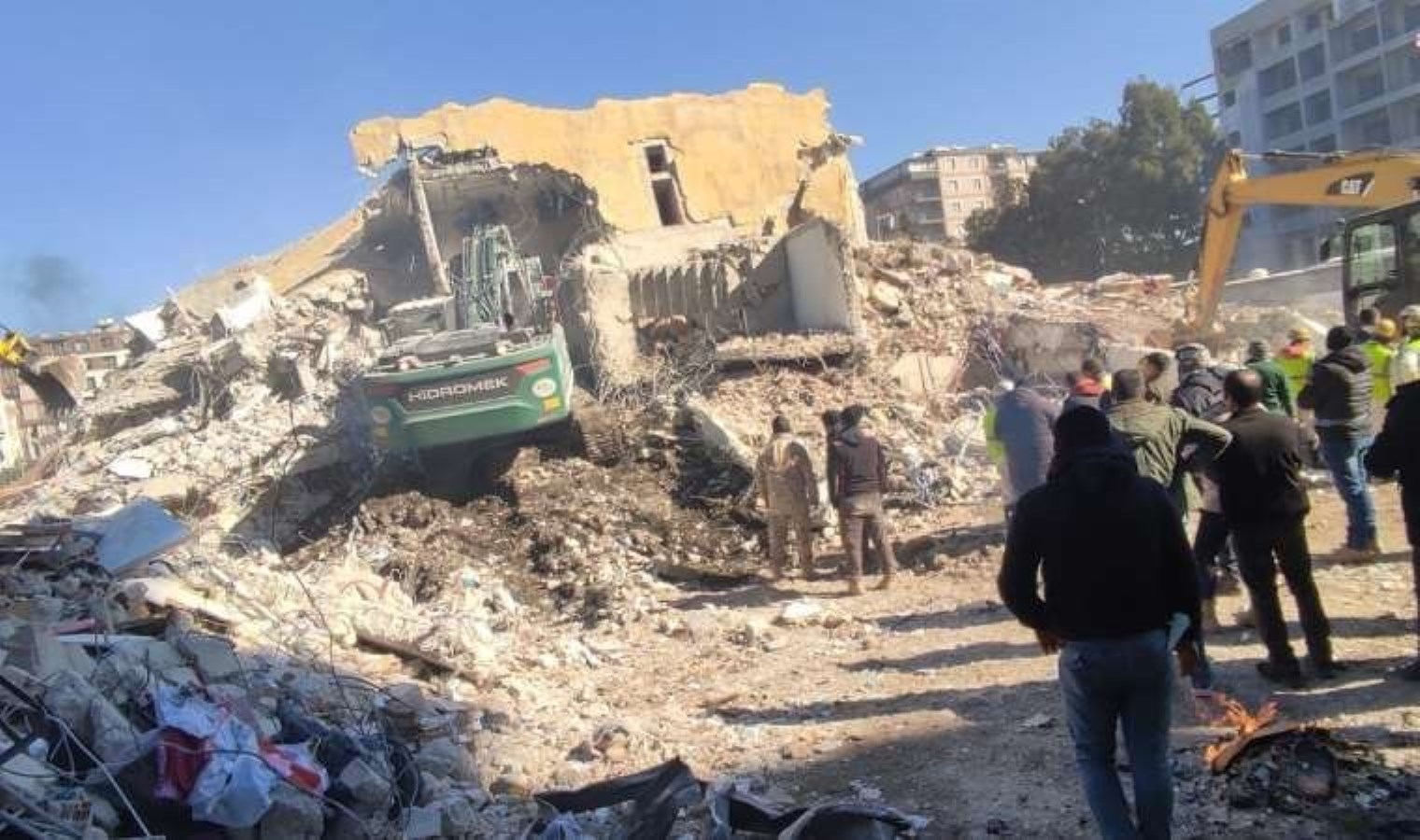 Depremde 121 kişiye mezar olan Farklı Yaşam Rende Sitesi’nin iddianamesi hazırlandı: Şüpheliler deprem sonucu binanın yıkılabileceğini öngörebilecek durumdaydı