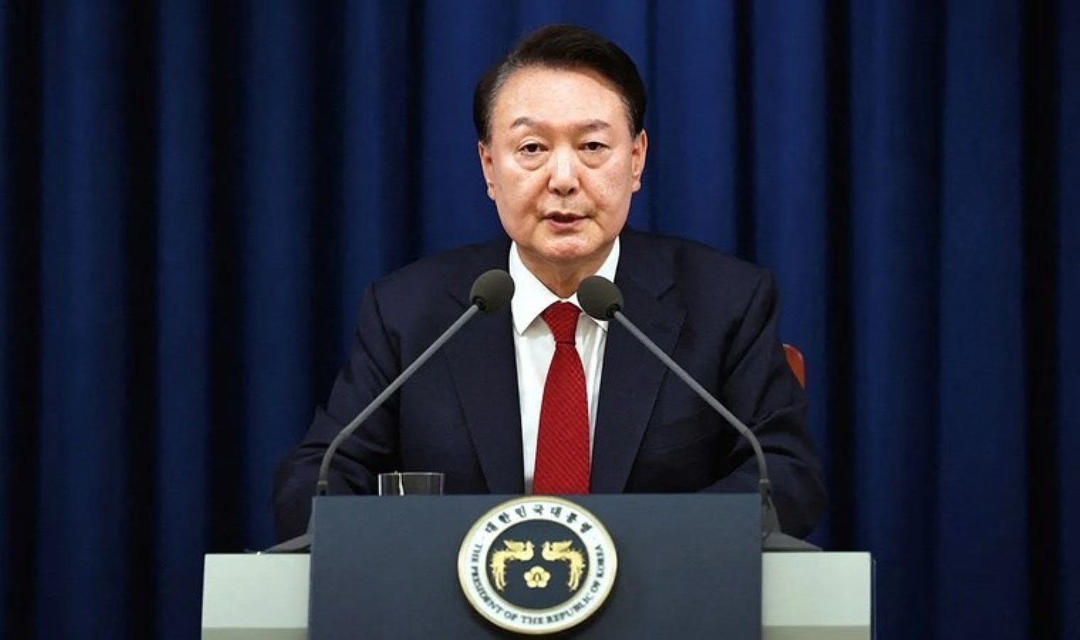 Devlet başkanı, ‘vatana ihanet’ şüphesiyle soruşturuluyor