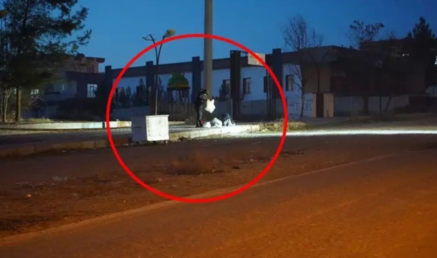 Diyarbakır’da ‘şüpheli paket’ hareketliliği: İhbar asılsız çıktı, ihbarı yapan gözaltına alındı