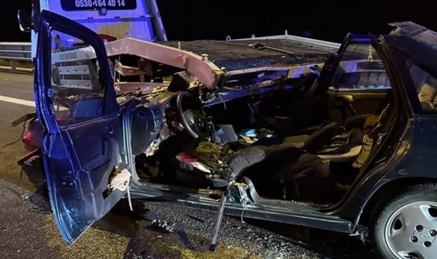 Düzce’de otomobil çekiciye çarptı: 2 kişi hayatını kaybetti