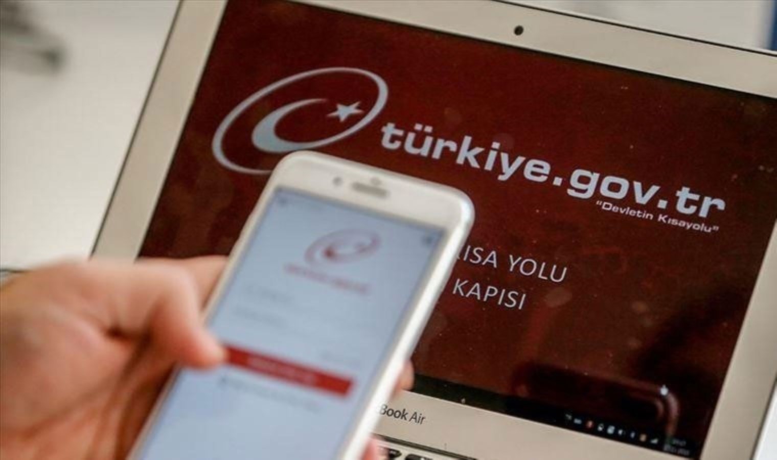 e-Devlet Kapısı’ndan 2024’te 4,2 milyar işlem yapıldı