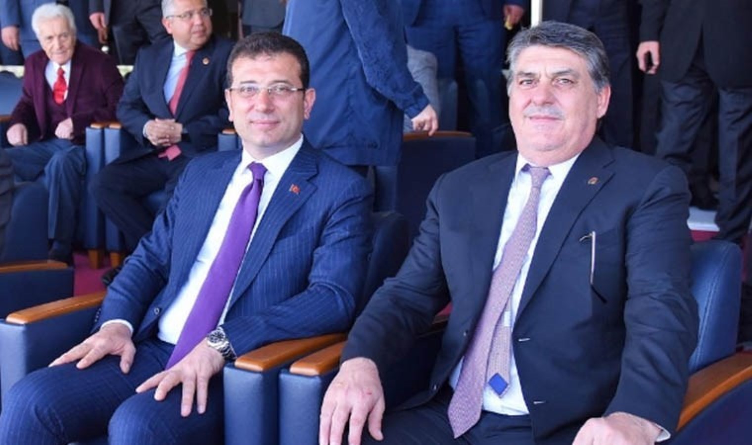 Ekrem İmamoğlu’ndan Beşiktaş Başkanı seçilen Serdal Adalı’ya tebrik