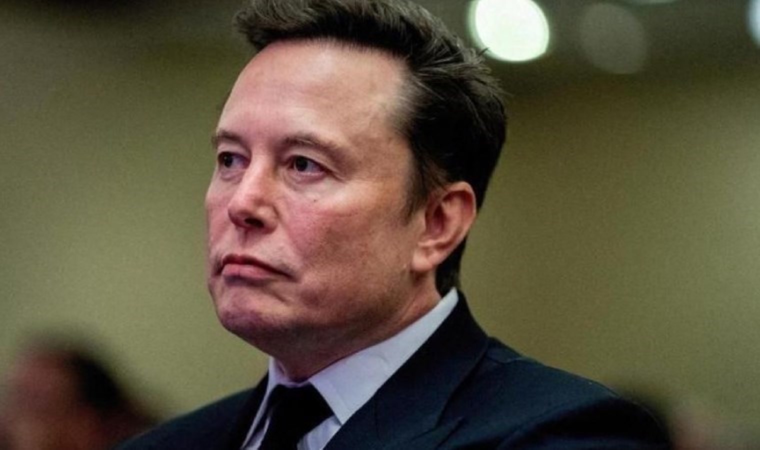 Elon Musk, X’te ismini değiştirdi