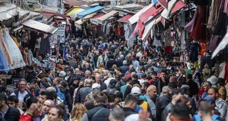 Eminönü’nden Saray’a seslendiler: ‘Emekli bedava tuvalet arıyor’