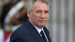 François Bayrou kimdir? Fransa’nın yeni Başbakanı François Bayrou kaç yaşında, nereli? François Bayrou hangi görevlerde bulundu?