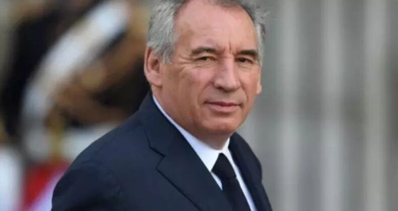 François Bayrou kimdir? Fransa’nın yeni Başbakanı François Bayrou kaç yaşında, nereli? François Bayrou hangi görevlerde bulundu?