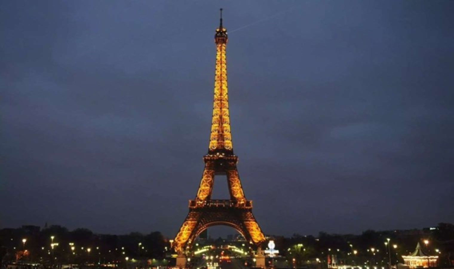 Fransa’nın kredi notu düşürüldü! Siyasi bölünmüşlük vurgusu…