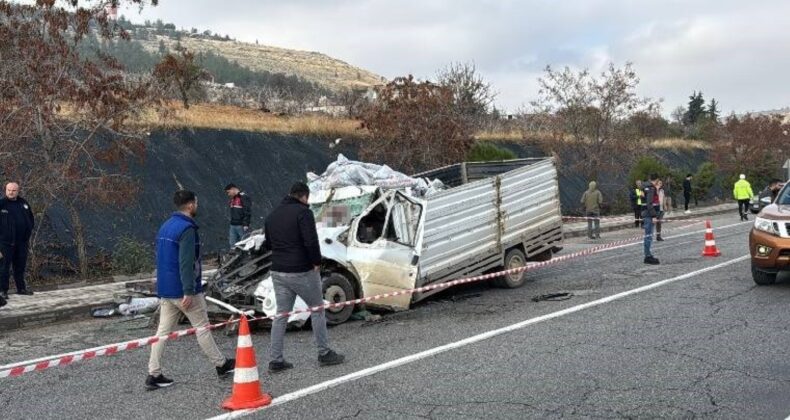 Gaziantep’te TIR’a çarpan sürücü kurtarılamadı!