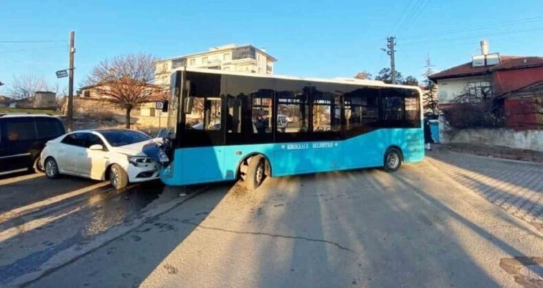 Halk otobüsü ile otomobil çarpıştı: Yaralılar var!