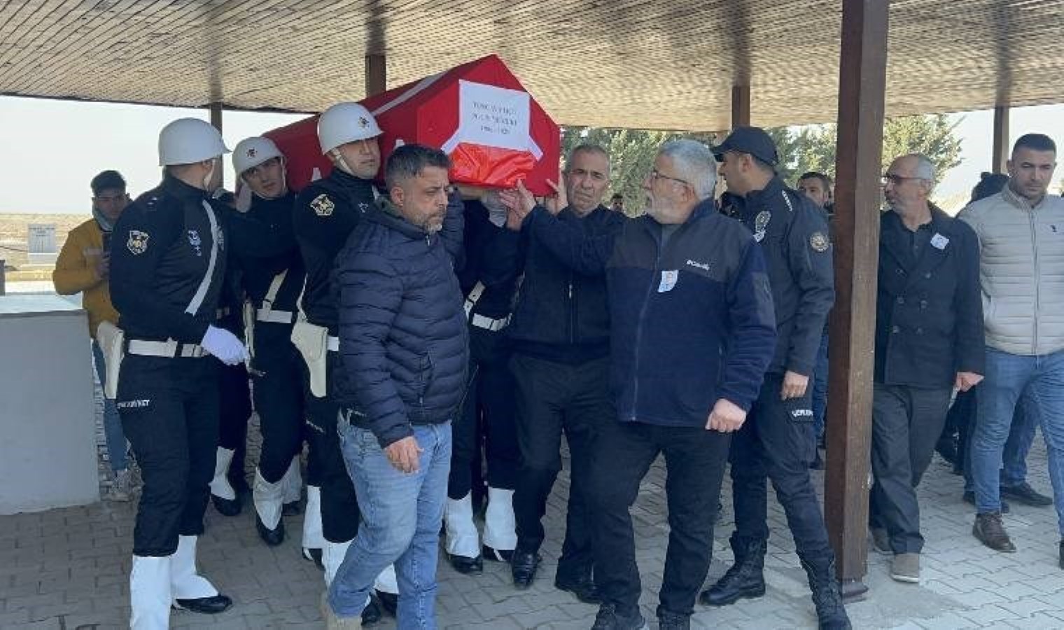 Hatay’da kalp krizi geçiren polis memuru kurtarılamadı!