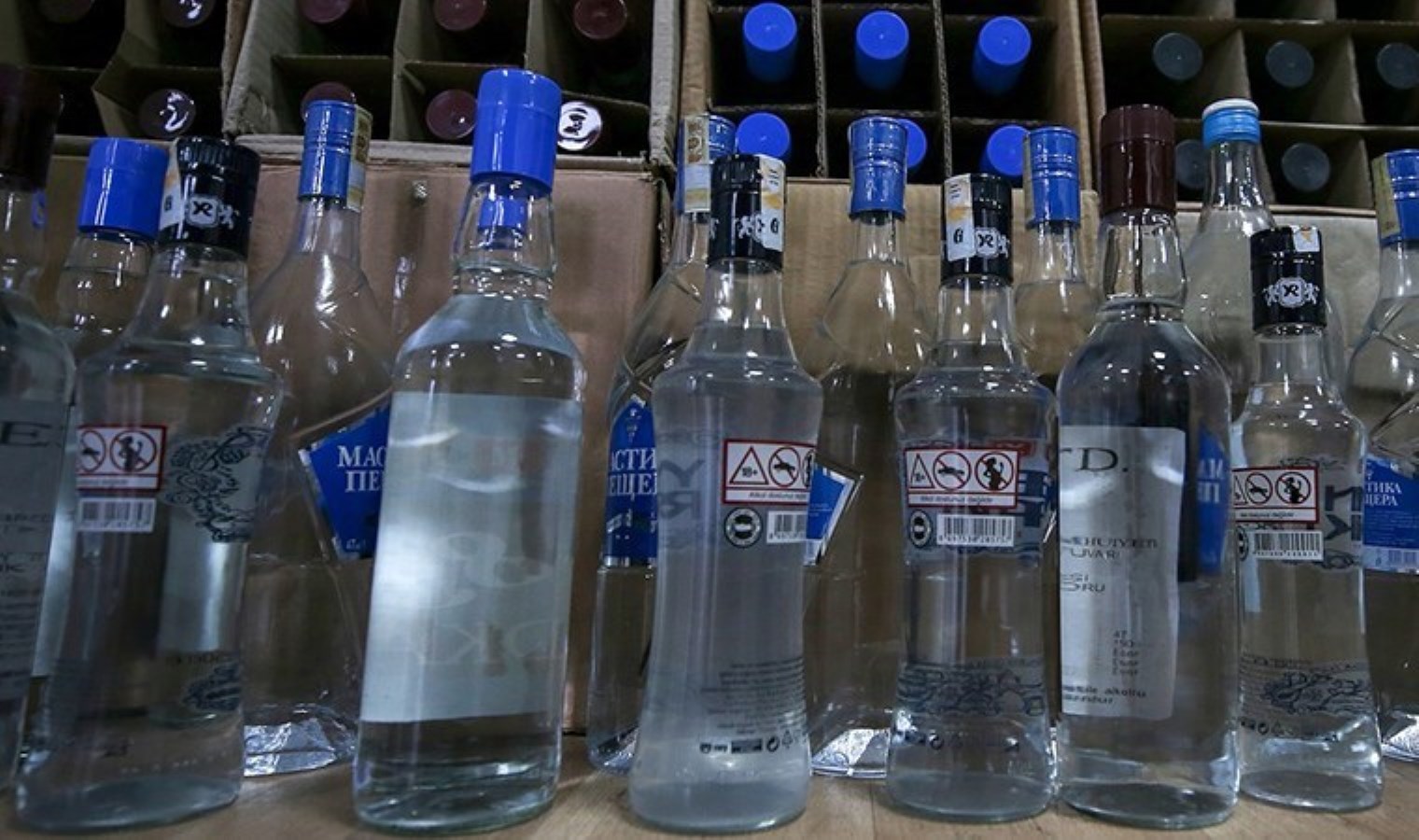 ‘İçki oyunu’ öldürüyordu! Sahtesini ve orijinalini karıştırarak içmek istedi: İkisi de sahte çıktı!